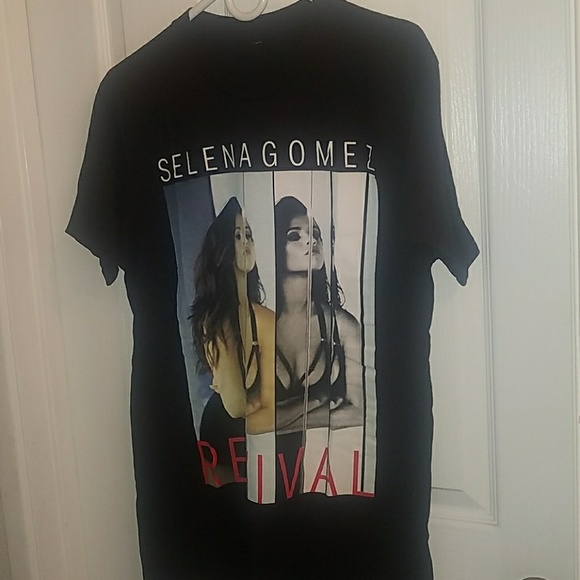 Tops - Selena Gomez t-shirt